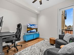 270 15TH Street SE 301, Washington DC 20003