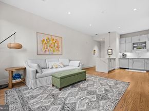 270 15TH Street SE 301, Washington DC 20003