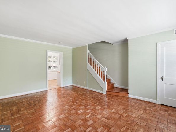 1401 S Edgewood Street 500, Arlington VA 22204