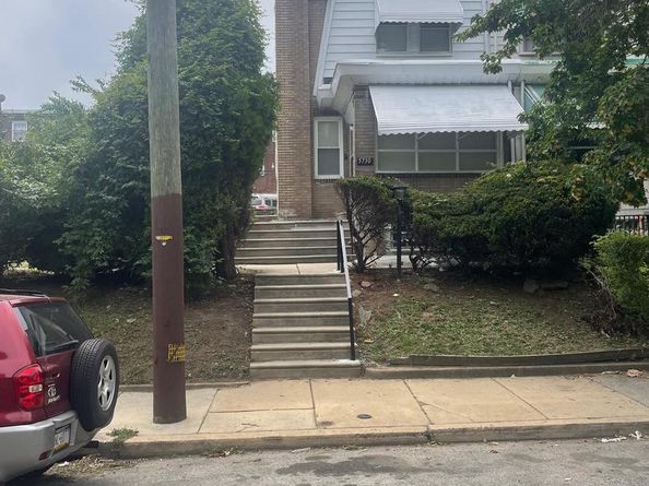 5730 Kemble Avenue, Philadelphia PA 19141