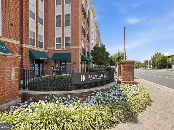2665 Prosperity Avenue 115, Fairfax VA 22031