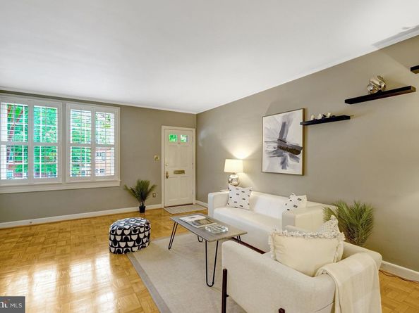 1030 S Barton Street 273, Arlington VA 22204