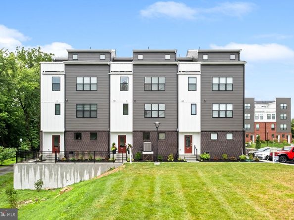956 Riverplace Drive 56, Conshohocken PA 19428