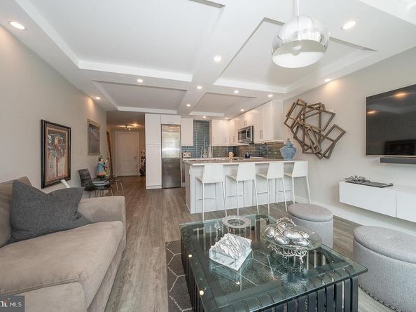 1919 Chestnut Street 714, Philadelphia PA 19103