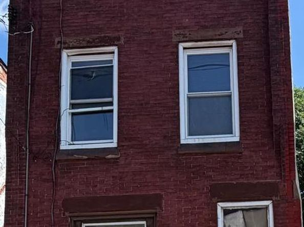 2738 W Glenwood Avenue, Philadelphia PA 19121