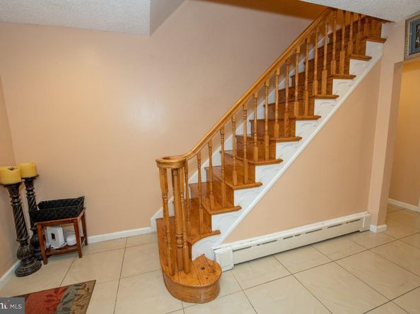 1735 Emerson Street, Philadelphia PA 19152