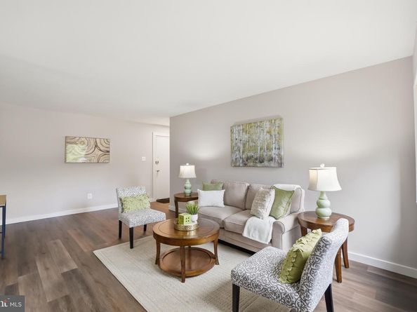 8003 Chanute Place 8, Falls Church VA 22042