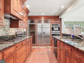 1271 Byberry Road, Huntingdon Valley PA 19006