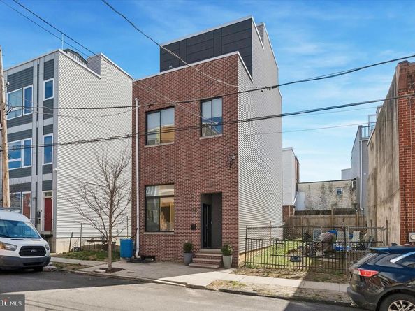 2720 W Cabot Street, Philadelphia PA 19121