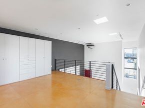 1113 ELECTRIC Avenue 1, Venice CA 90291