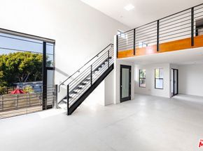 1113 ELECTRIC Avenue 1, Venice CA 90291