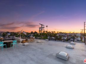 1113 ELECTRIC Avenue 1, Venice CA 90291