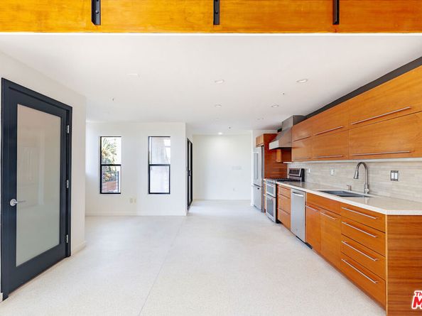 1113 ELECTRIC Avenue 1, Venice CA 90291