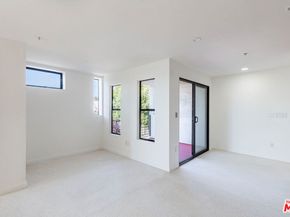 1113 ELECTRIC Avenue 1, Venice CA 90291