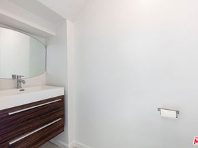 1113 ELECTRIC Avenue 1, Venice CA 90291