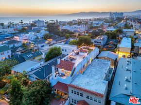 111 Paloma Avenue, Venice CA 90291