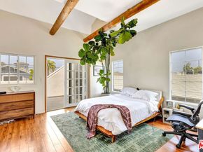 111 Paloma Avenue, Venice CA 90291
