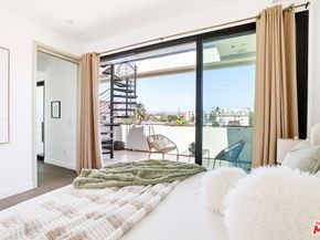 1/2 Veteran Avenue, Los Angeles CA 90025