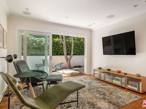 7218 La Presa Drive, Los Angeles CA 90068