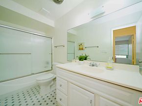 320 S Ardmore Avenue 323, Los Angeles CA 90020