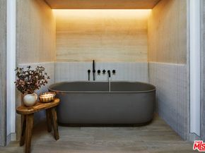 23515 Malibu Colony Road, Malibu CA 90265