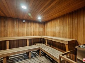 1940 N Highland Avenue 21, Los Angeles CA 90068