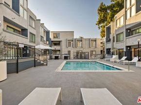 1940 N Highland Avenue 21, Los Angeles CA 90068