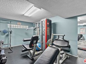 1940 N Highland Avenue 21, Los Angeles CA 90068