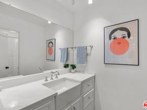 1940 N Highland Avenue 21, Los Angeles CA 90068