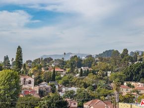 1912 W Liberty Court, Los Angeles CA 90026