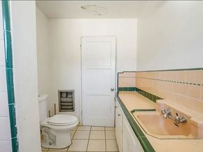 2010 E 122nd Street, Compton CA 90222