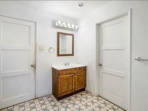 2010 E 122nd Street, Compton CA 90222