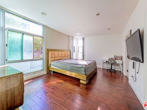 332 S Oxford Avenue 106, Los Angeles CA 90020