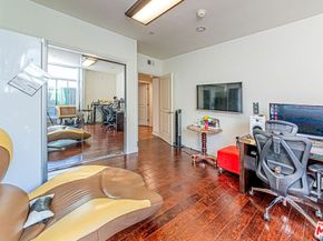 332 S Oxford Avenue 106, Los Angeles CA 90020