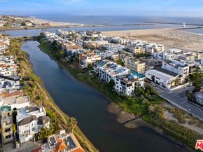 110 Topsail Mall, Marina Del Rey CA 90292