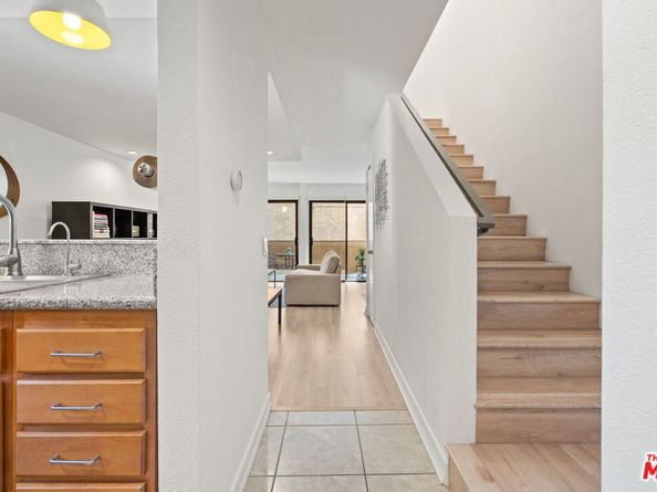 350 Burchett Street 101, Glendale CA 91203