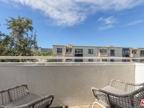 120 N Swall Drive 306, Los Angeles CA 90048