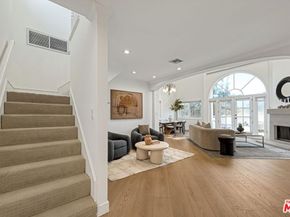 120 N Swall Drive 306, Los Angeles CA 90048