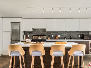 615 Hampton Drive A102, Venice CA 90291