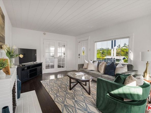 2951 Park Center Drive, Los Angeles CA 90068