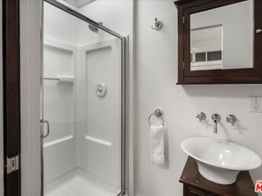 2951 Park Center Drive, Los Angeles CA 90068