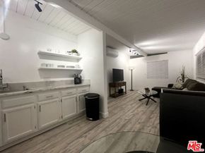 12463 Walsh Avenue, Los Angeles CA 90066