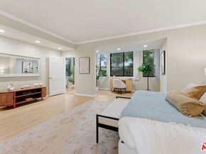 11939 GORHAM Avenue 103, Los Angeles CA 90049