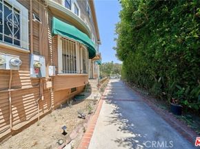 1023 S Wilton Place, Los Angeles CA 90019