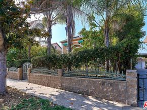 1023 S Wilton Place, Los Angeles CA 90019