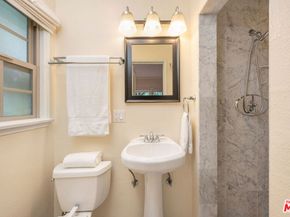 1174 Carmona Avenue, Los Angeles CA 90019