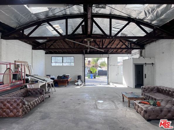 2411 Exposition Place, Los Angeles CA 90018