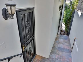 9969 Westwanda Drive, Beverly Hills CA 90210