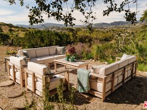 9550 Wheatland Avenue, Sunland CA 91040