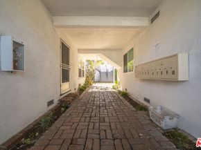 12012 WASHINGTON Place, Los Angeles CA 90066